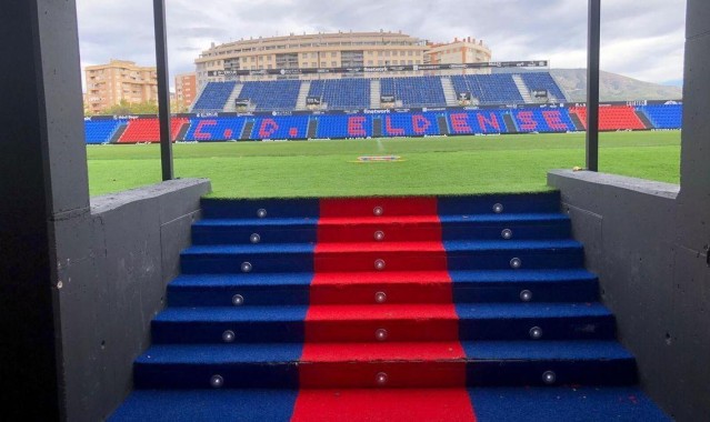 开云娱乐-每体：一沙特背景公司将收购拉科鲁尼亚，并将重新打造俱乐部