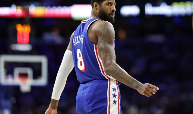 开云 网页版-乔治血亏76人却意外接到泼天富贵！但这个案例其他球队没法学